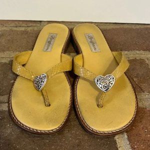 Brighton yellow leather silver heart charm flip flops 7.5